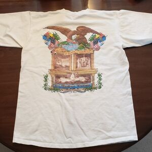 Vintage Hard Rock Cafe Washington DC T-Shirt with Eagle & DC Monuments